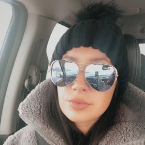 Meet your Posher, Angela